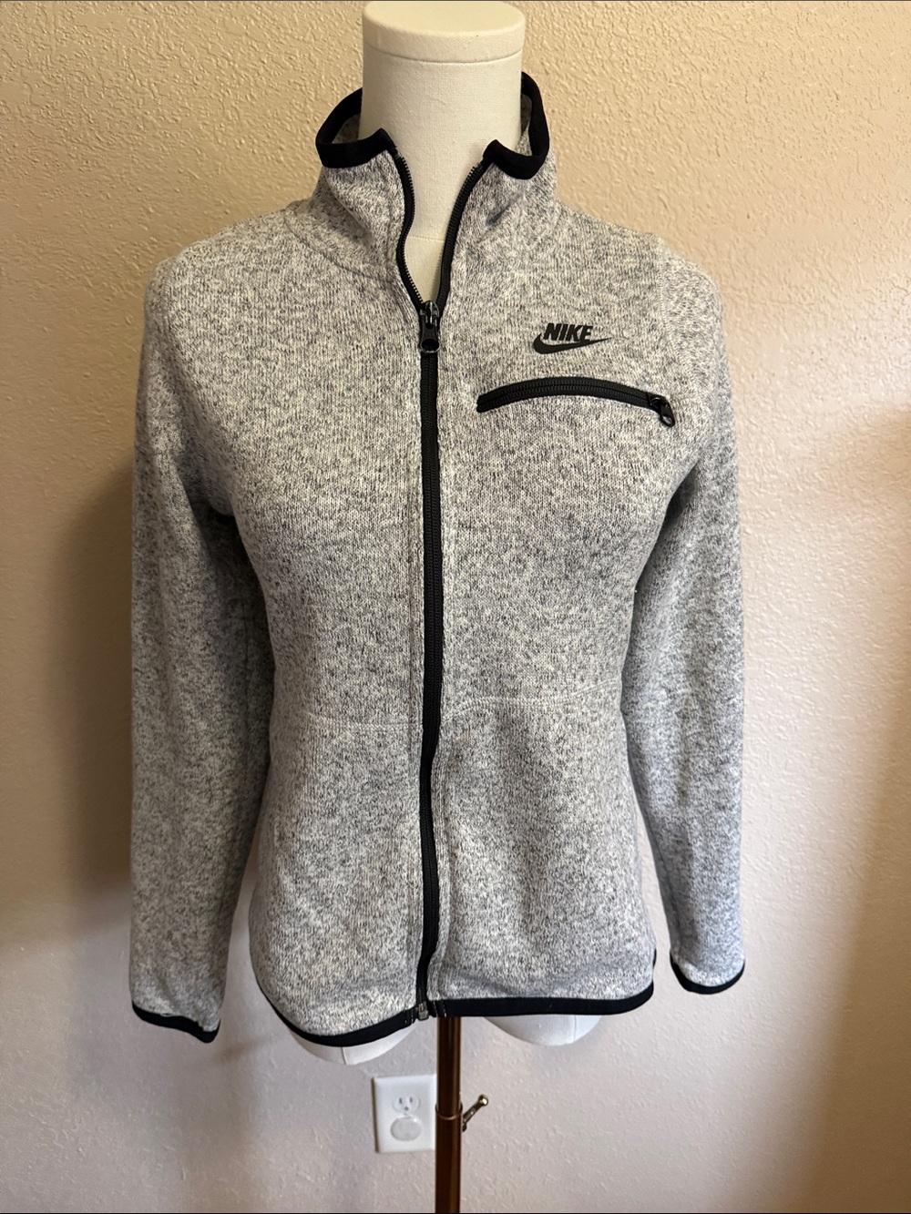 Nike Women’s Heather Gray Full-Zip Utility Jacket with Black Accents